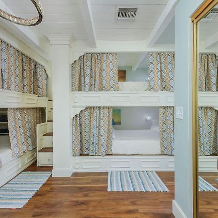 Smart Solution - Individual Private Bed-Pods In Gorgeous Shared Space - Women Only Dorm In Room 5 - Coed House - Full-Sized Mattresses In Individual Pods - With Built-In Private Storage - Gorgeous Shared Room - Affordable Luxury - Sparrow House Phoenix Exteriér fotografie